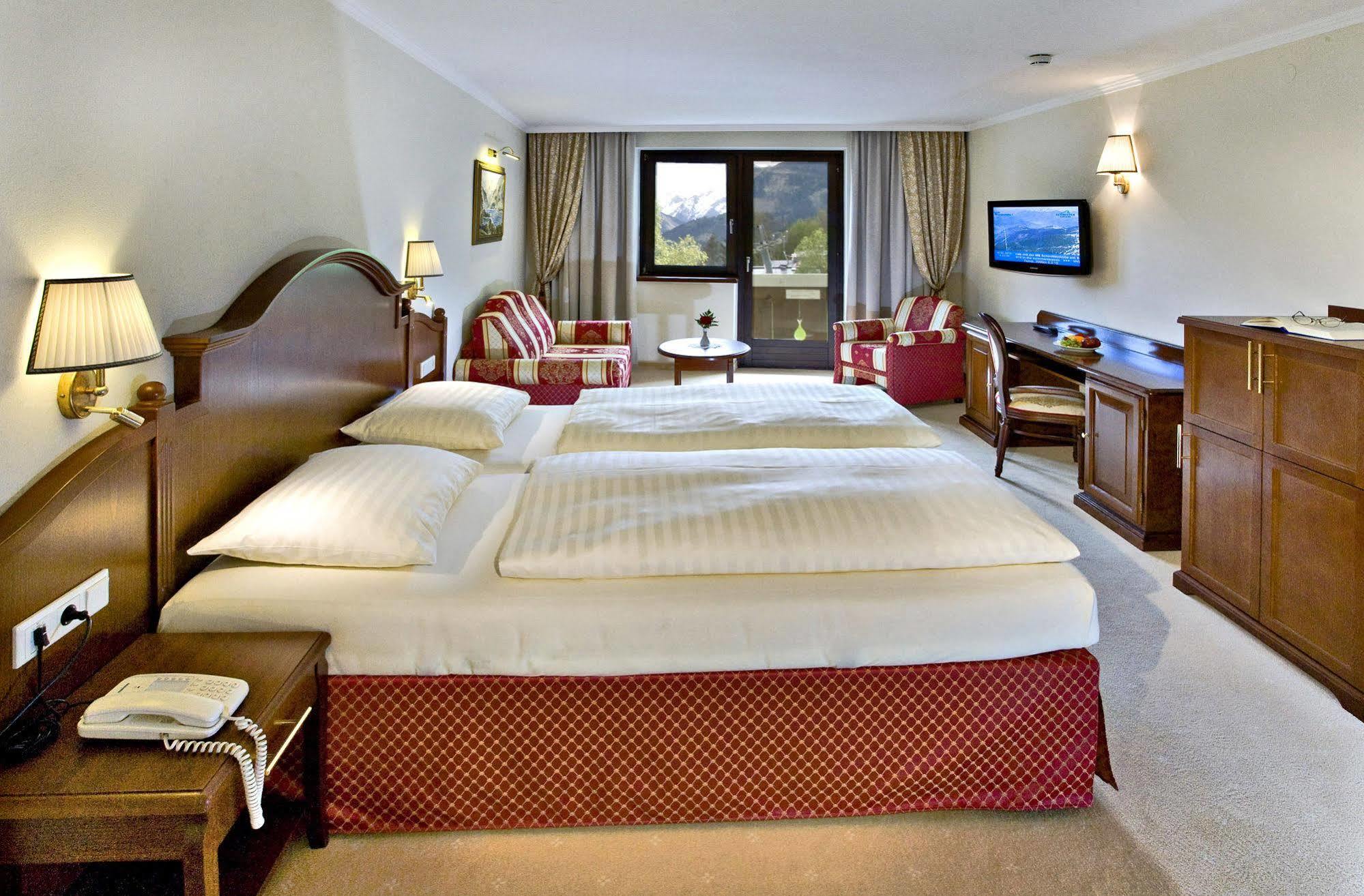 Hotel Berner Zell am See Room photo